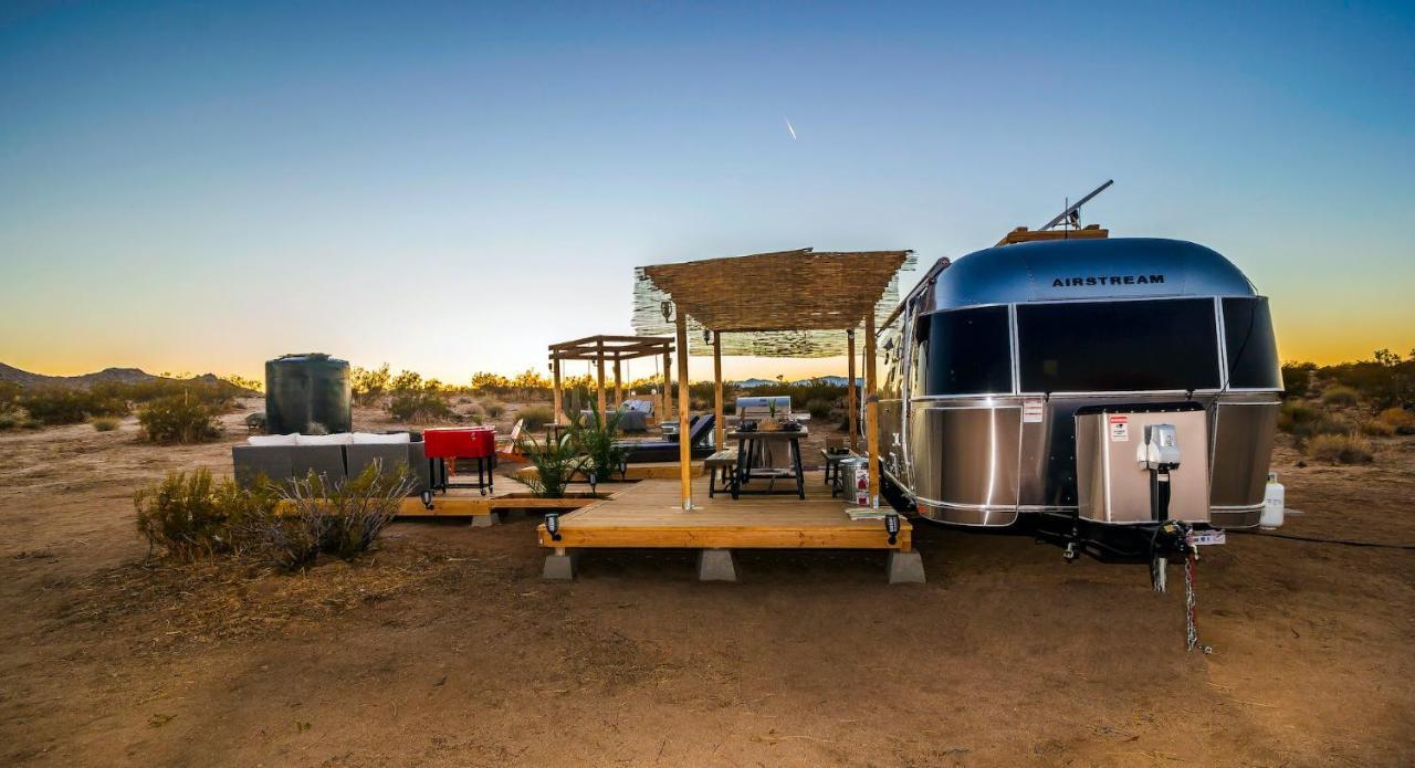 @ Marbella Lane - Joshua Tree Remote Airstream Stargazing Glamping! Hotel Exterior photo