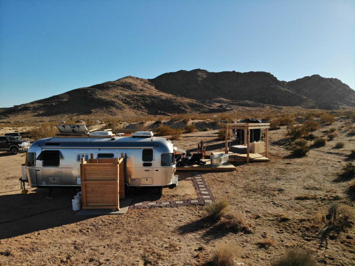 @ Marbella Lane - Joshua Tree Remote Airstream Stargazing Glamping! Hotel Exterior photo