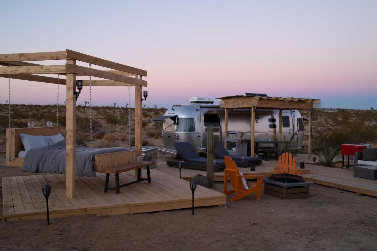 @ Marbella Lane - Joshua Tree Remote Airstream Stargazing Glamping! Hotel Exterior photo