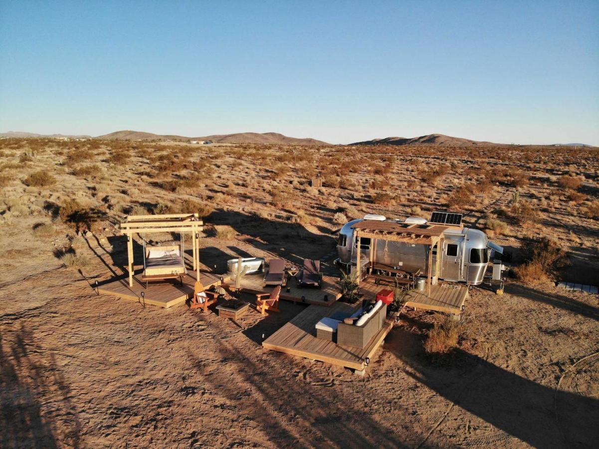 @ Marbella Lane - Joshua Tree Remote Airstream Stargazing Glamping! Hotel Exterior photo