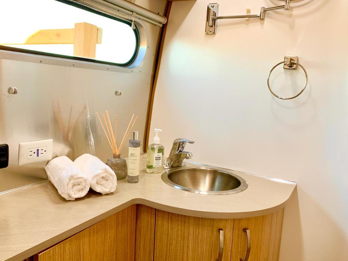 @ Marbella Lane - Joshua Tree Remote Airstream Stargazing Glamping! Hotel Exterior photo